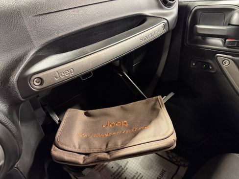 Used 2016 Jeep Wrangler Unlimited Sport w/ Quick Order Package 24S image 35