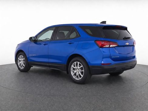 Used 2024 Chevrolet Equinox LS FWD image 5