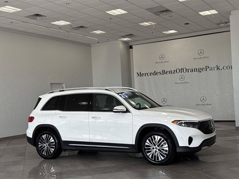 Certified 2025 Mercedes-Benz EQB 300 4MATIC image 2