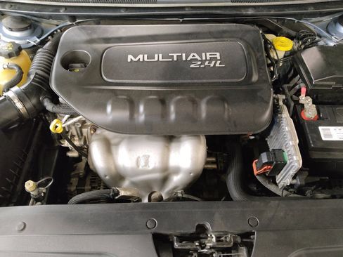 Used 2015 Chrysler 200 Limited w/ Convenience Group FWD image 30
