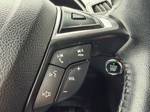 Used 2022 Ford Edge SEL image 48