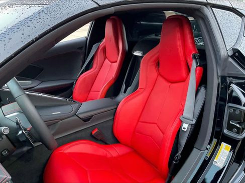 Used 2025 Chevrolet Corvette Z06 image 8