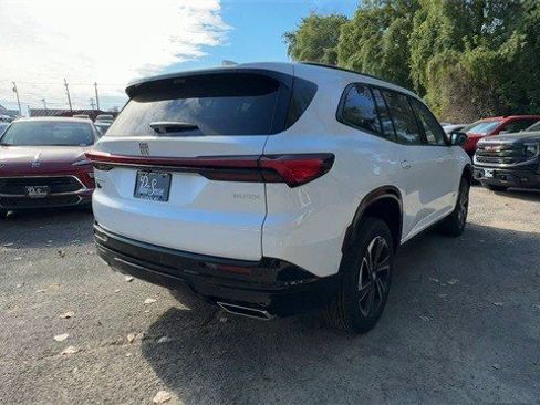 New 2026 Buick Enclave Sport Touring w/ Super Cruise Package image 8