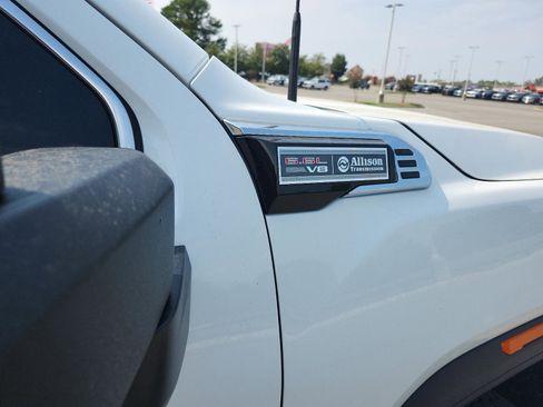 New 2026 GMC Sierra 2500 Denali w/ Denali Reserve Package image 7