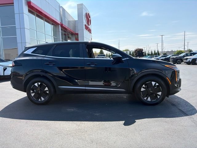 Used 2026 Kia Sportage LX FWD image 8