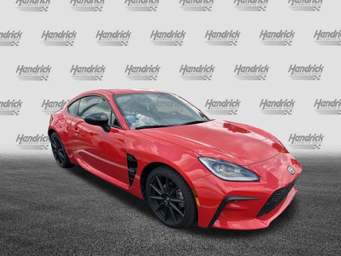 Used 2025 Toyota GR86 Premium RWD image 2
