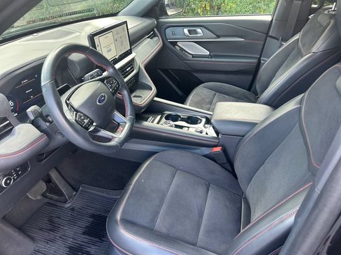 Used 2025 Ford Explorer ST AWD/4WD image 11