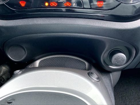 Used 2014 Nissan Juke SV w/ Premium Appearance Package image 34