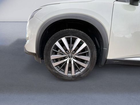 Used 2022 Nissan Pathfinder Platinum w/ Cargo Package image 14