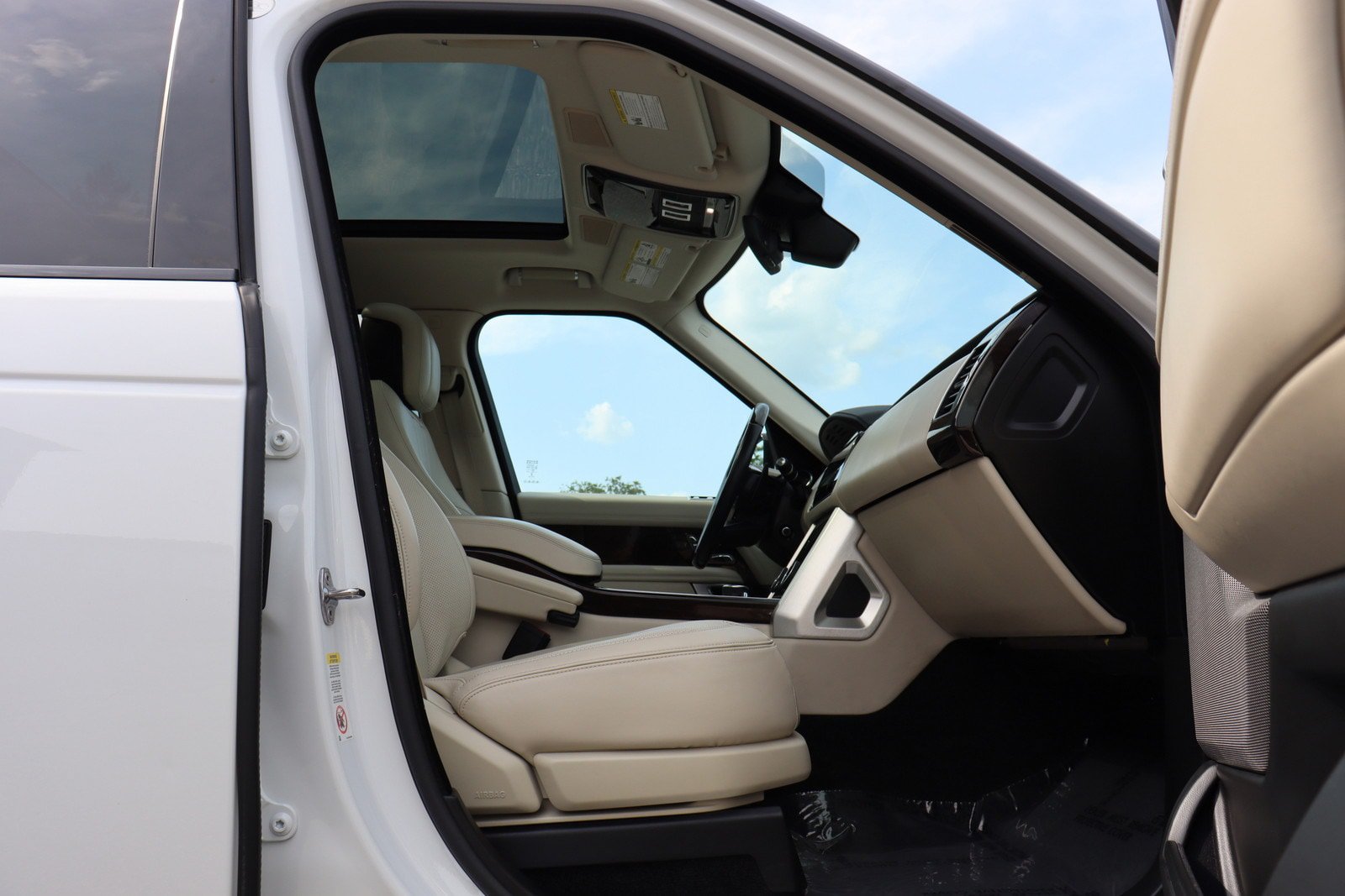 Used 2021 Land Rover Range Rover HSE AWD/4WD image 21
