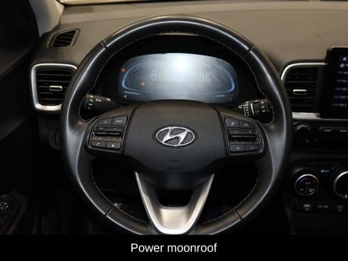 Used 2024 Hyundai Venue SEL image 7