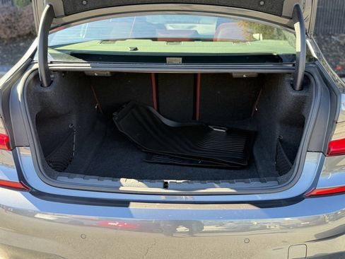 Used 2022 BMW 330i xDrive Sedan w/ M Sport Package image 18