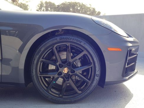 New 2026 Porsche Panamera image 11