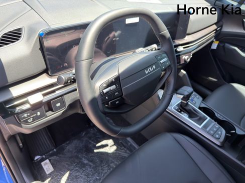 New 2026 Kia Sportage SX FWD image 11