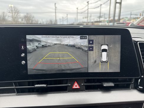 Used 2025 Kia Sportage SX image 26