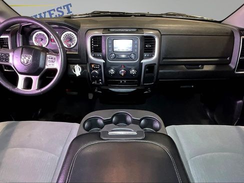 Used 2024 RAM 1500 Classic SLT AWD/4WD image 9