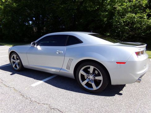 Used 2010 Chevrolet Camaro SS w/ RS Package RWD image 9