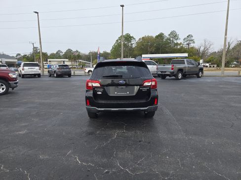 Used 2015 Subaru Outback 3.6R Limited image 6