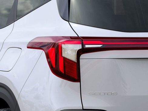 New 2026 Kia Seltos LX image 11