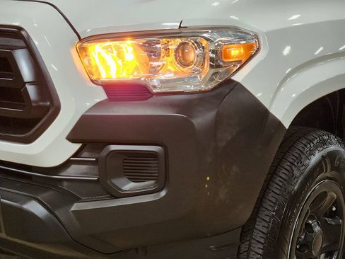 Used 2020 Toyota Tacoma SR RWD image 14