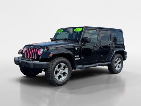 Used 2017 Jeep Wrangler Unlimited Sahara w/ Connectivity Group AWD/4WD image 3