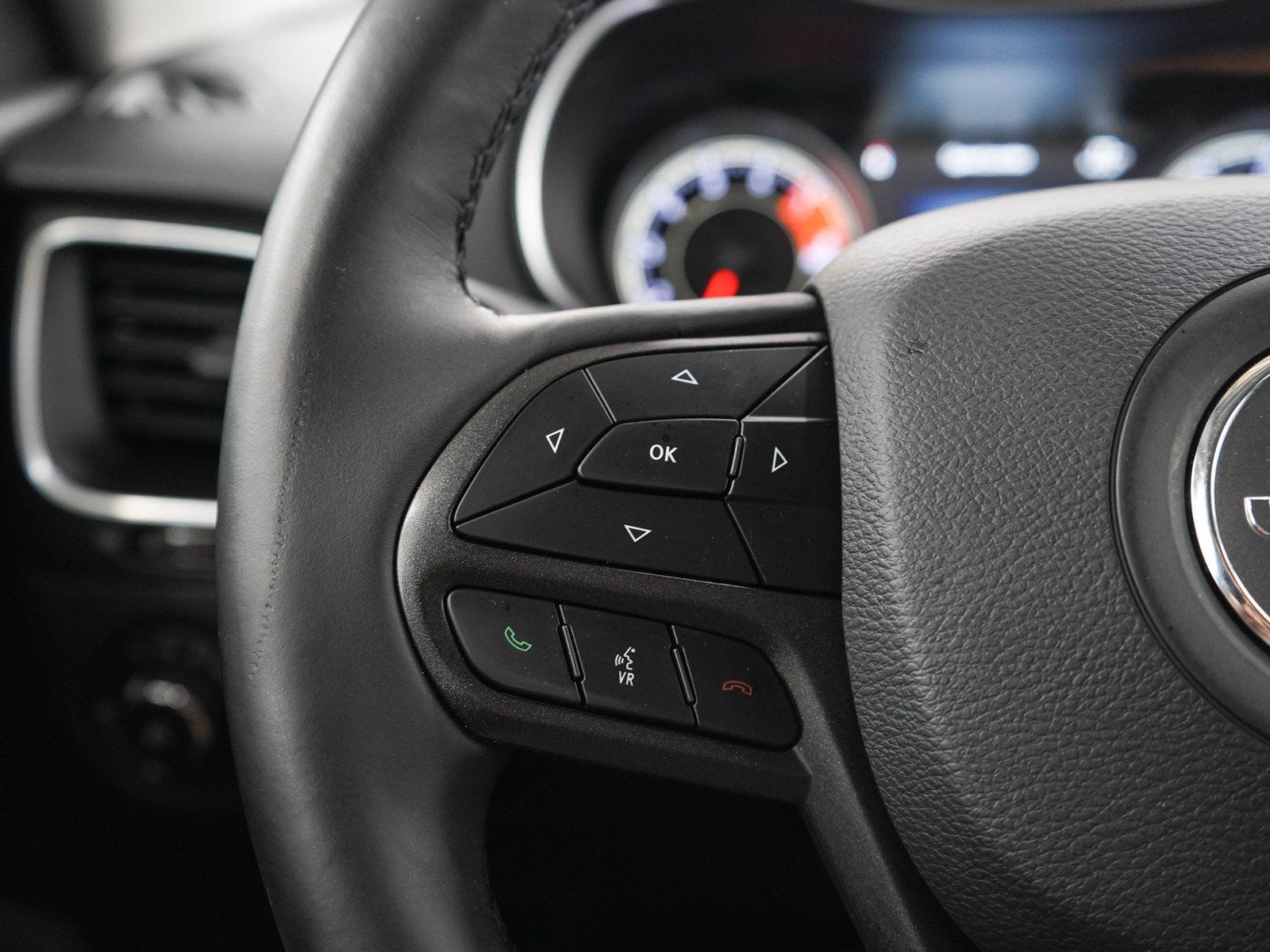 Used 2019 Jeep Cherokee Trailhawk w/ Cold Weather Group AWD/4WD image 24