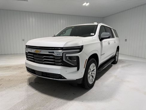 Used 2025 Chevrolet Suburban Premier w/ Sun And Tow Package image 1