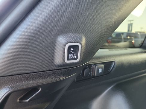 Used 2025 Jeep Grand Cherokee Altitude AWD/4WD image 19