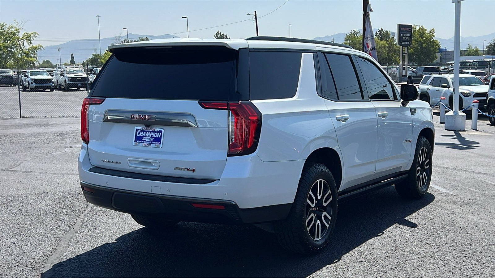 Certified 2023 GMC Yukon AT4 AWD/4WD image 5