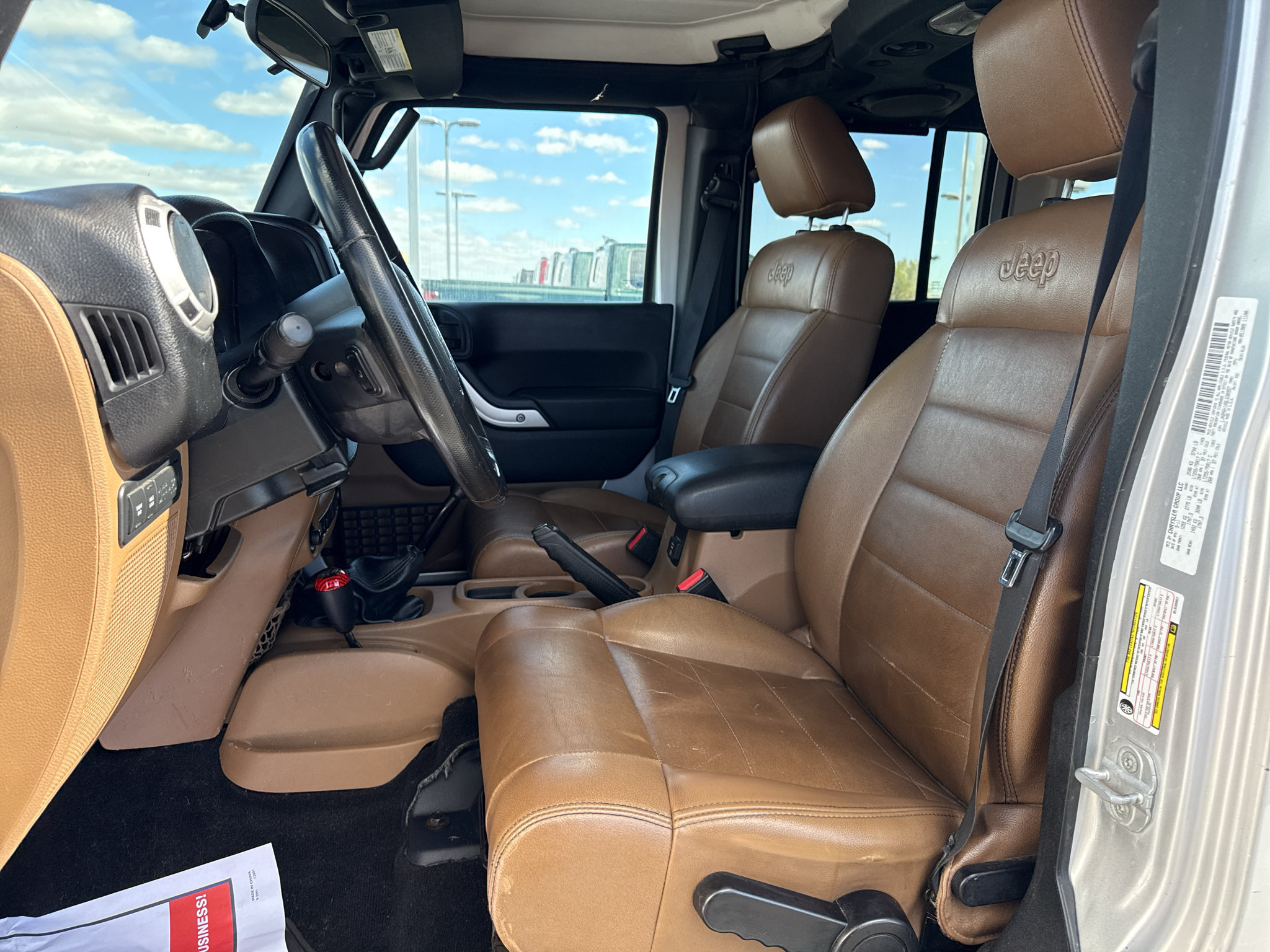 Used 2011 Jeep Wrangler Unlimited Rubicon w/ Trailer Tow Group AWD/4WD image 9