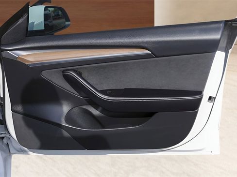 Used 2021 Tesla Model 3 Performance image 26