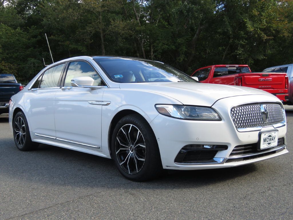 Used 2019 Lincoln Continental Reserve AWD/4WD image 3