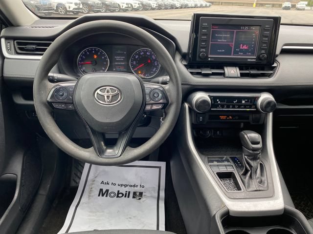 Used 2021 Toyota RAV4 LE FWD image 7