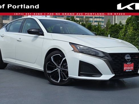 Used 2024 Nissan Altima 2.5 SR FWD image 1