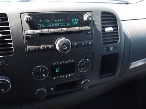 Used 2009 Chevrolet Silverado 1500 LT w/ Power Pack Plus AWD/4WD image 15