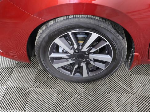 Used 2021 Nissan Versa SV image 14