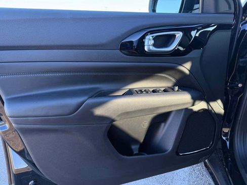 New 2026 Jeep Compass Latitude image 20