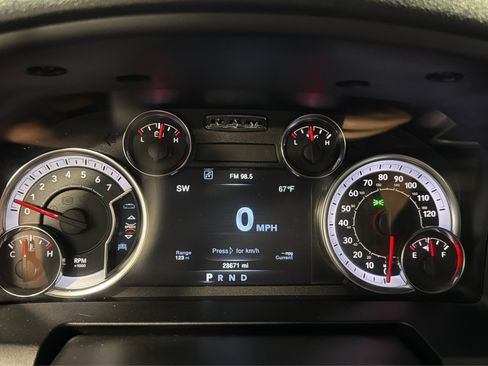 Used 2023 RAM 1500 Warlock AWD/4WD image 24