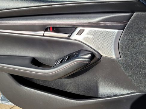 Used 2023 MAZDA MAZDA3 s image 16