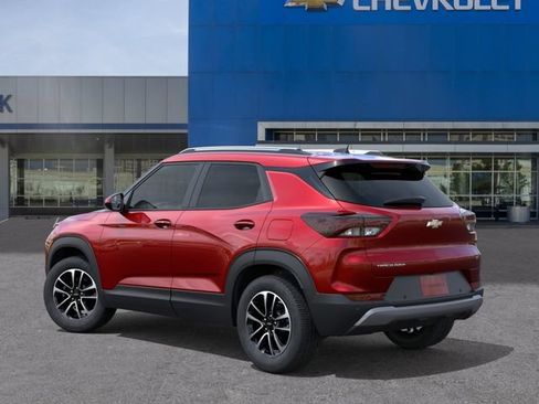 New 2026 Chevrolet TrailBlazer LT w/ Driver Confidence Package FWD image 3