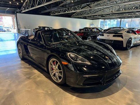 Used 2017 Porsche 718 Boxster S image 7