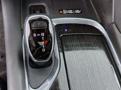 Used 2019 Buick Enclave Avenir w/ Avenir Technology Package AWD/4WD image 19