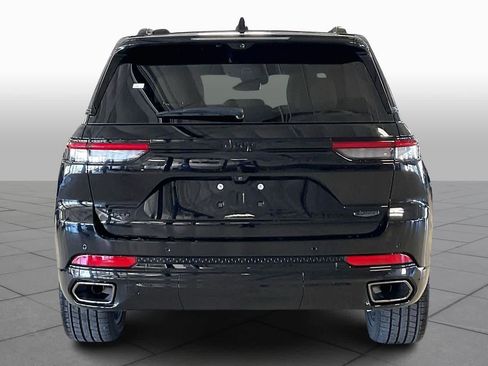 Used 2025 Jeep Grand Cherokee Summit image 4