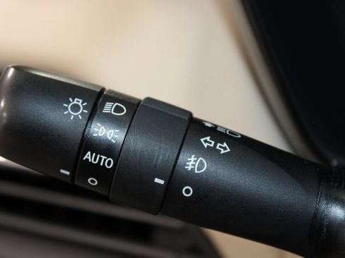 Used 2021 Subaru Outback Premium AWD/4WD image 33