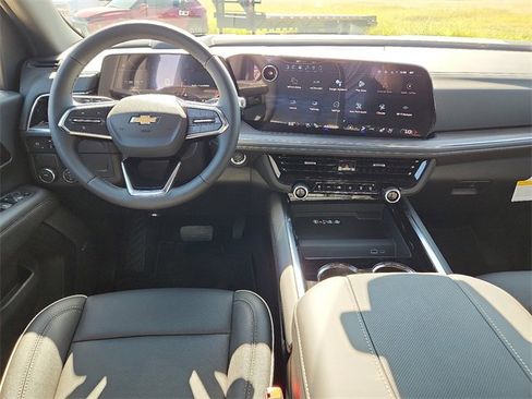 New 2026 Chevrolet Suburban Premier image 10