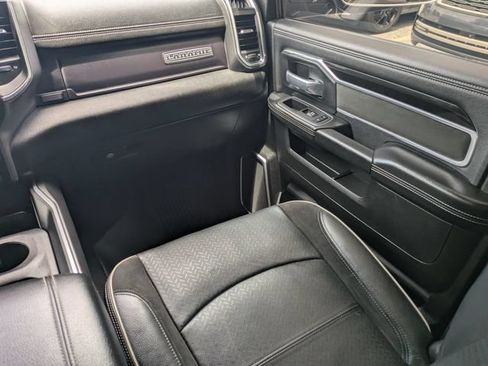 Used 2022 RAM 2500 Laramie AWD/4WD image 16