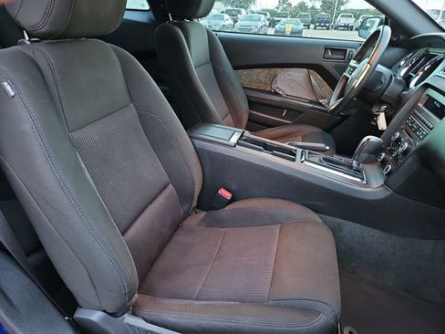 Used 2014 Ford Mustang Coupe RWD image 18