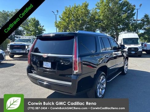 Used 2020 Cadillac Escalade Premium Luxury AWD/4WD image 10