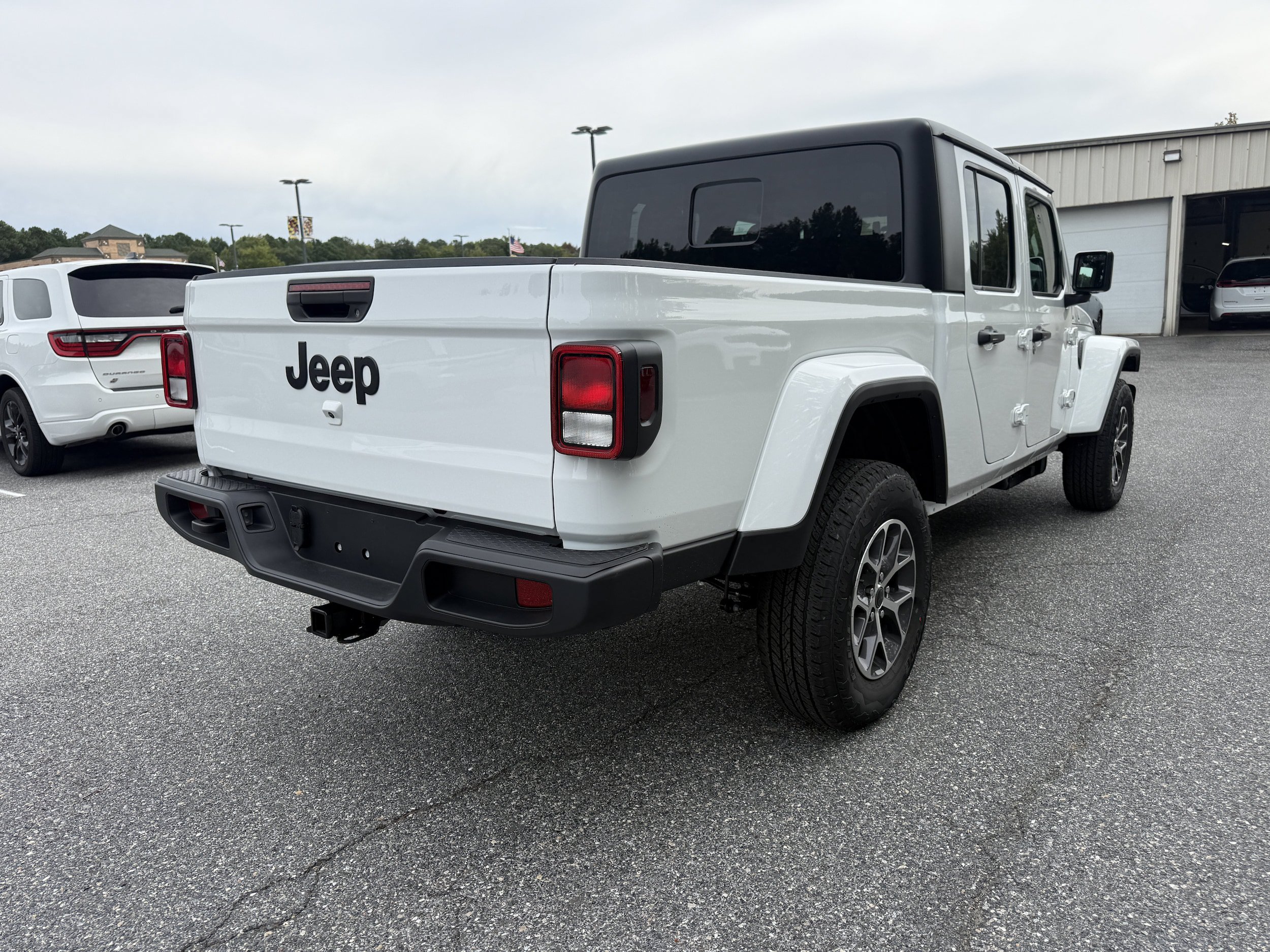 New 2027 Jeep Gladiator Sport AWD/4WD image 7