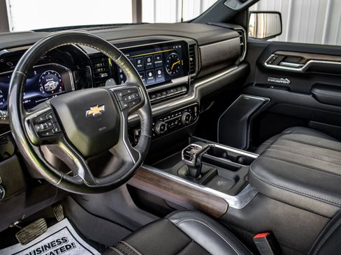 Used 2024 Chevrolet Silverado 1500 High Country w/ High Country Premium Package AWD/4WD image 23